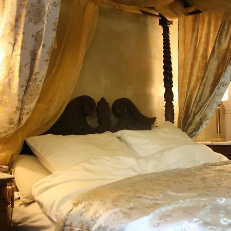 Casa Lucinda Bed & Breakfast *